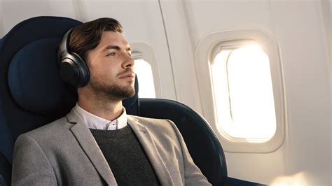 How to Listen to Music on an Airline: Insights on Travel Entertainments and Noise Management